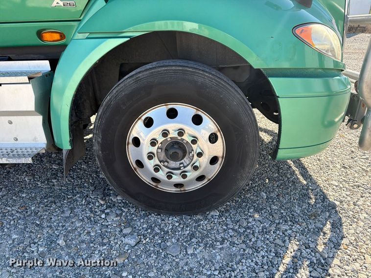 image for item ER3501 2021 International RH613 semi truck