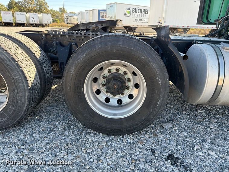 image for item ER3501 2021 International RH613 semi truck