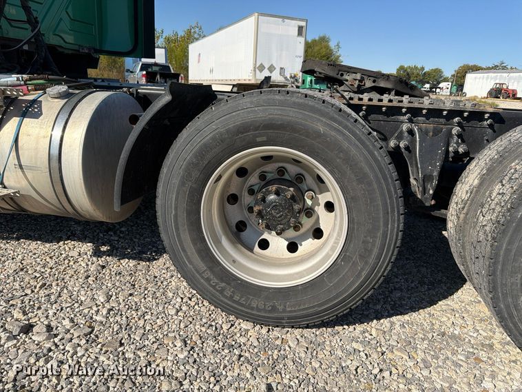 image for item ER3501 2021 International RH613 semi truck