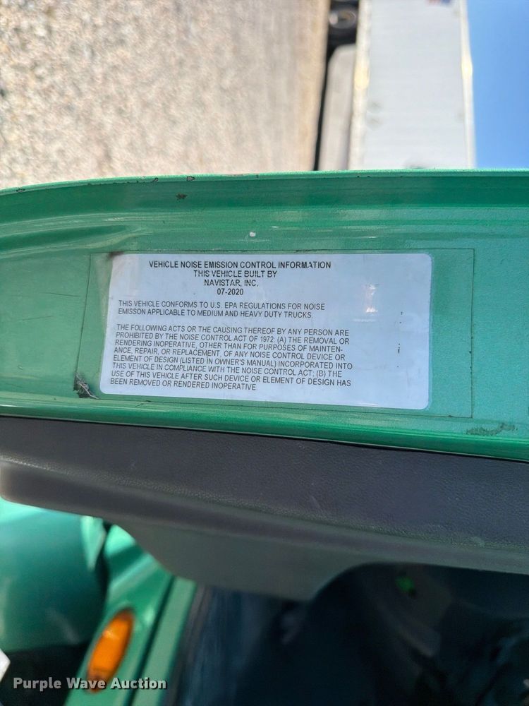 image for item ER3501 2021 International RH613 semi truck