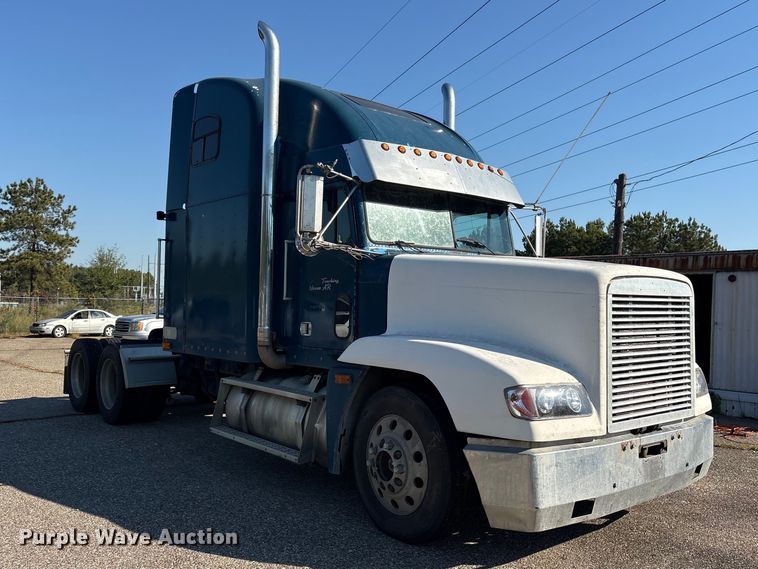 image for item ES8276 1997 Freightliner FLD semi truck