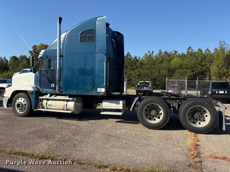 image for item ES8276 1997 Freightliner FLD semi truck