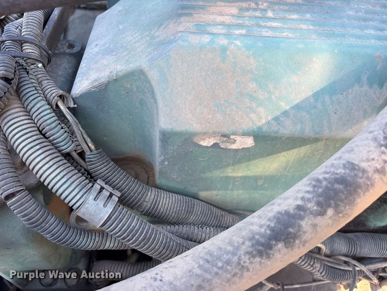 image for item ES8276 1997 Freightliner FLD semi truck