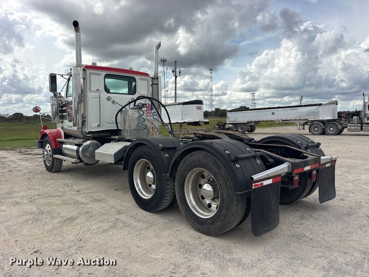 image for item ES8481 2007 Western Star 4900 semi truck
