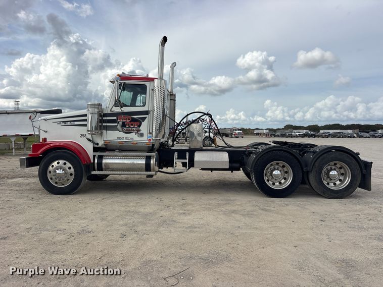 image for item ES8481 2007 Western Star 4900 semi truck