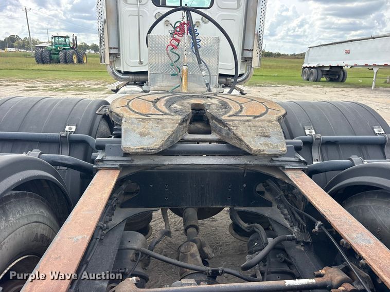 image for item ES8481 2007 Western Star 4900 semi truck