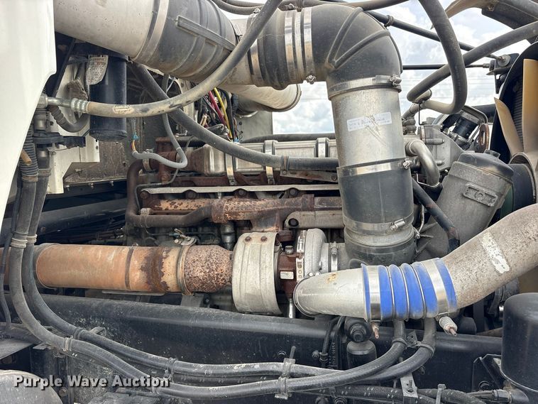 image for item ES8481 2007 Western Star 4900 semi truck