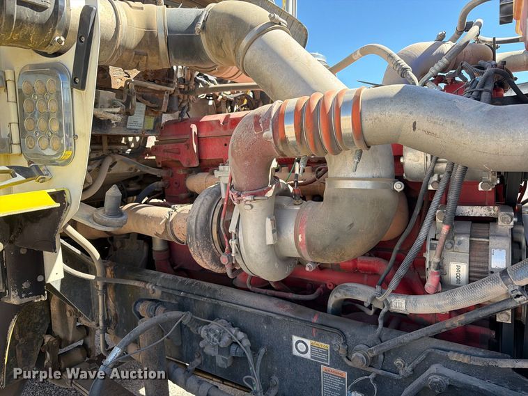image for item EW1175 2009 Kenworth T800 semi truck