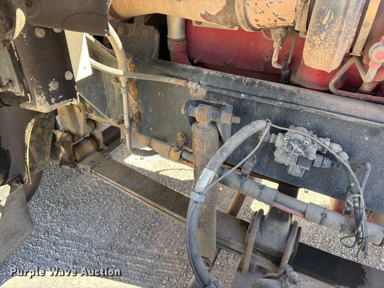 image for item EW1175 2009 Kenworth T800 semi truck