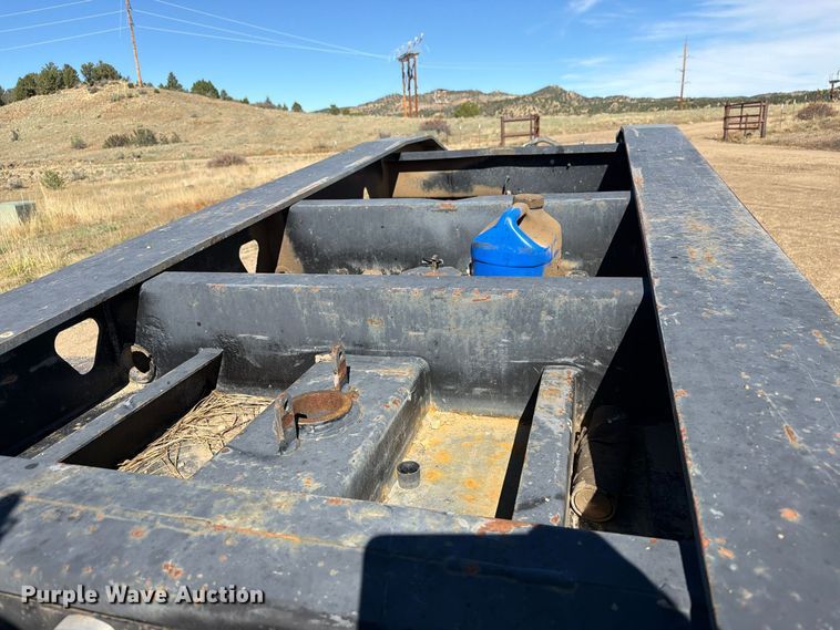 image for item EW1199 1994 Trail King Industries TK80HDG-483 lowboy equipment trailer
