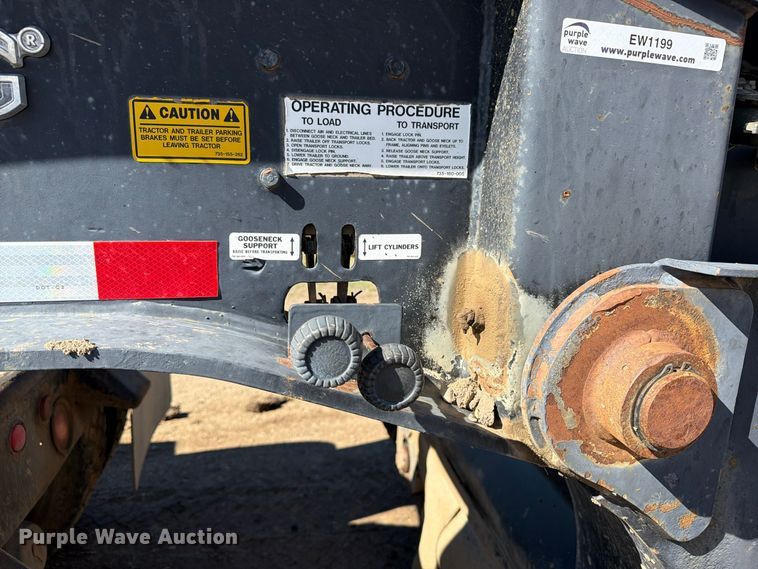 image for item EW1199 1994 Trail King Industries TK80HDG-483 lowboy equipment trailer