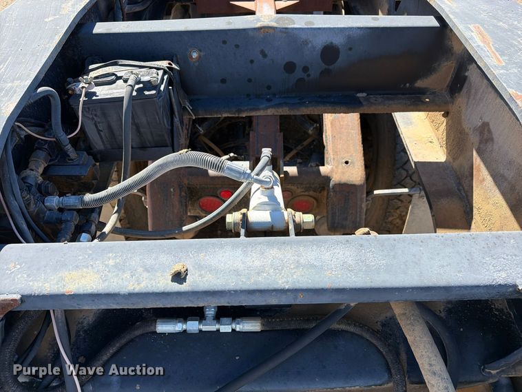 image for item EW1199 1994 Trail King Industries TK80HDG-483 lowboy equipment trailer