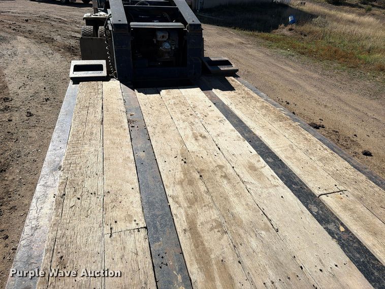 image for item EW1199 1994 Trail King Industries TK80HDG-483 lowboy equipment trailer