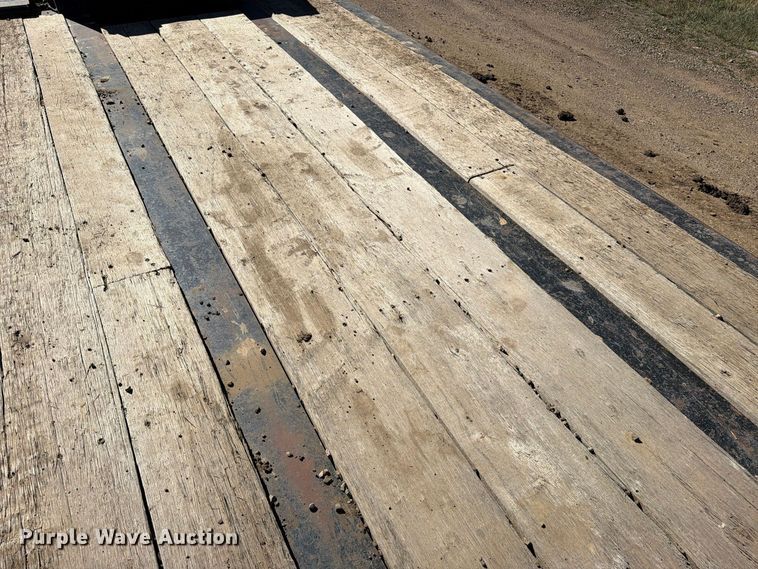 image for item EW1199 1994 Trail King Industries TK80HDG-483 lowboy equipment trailer