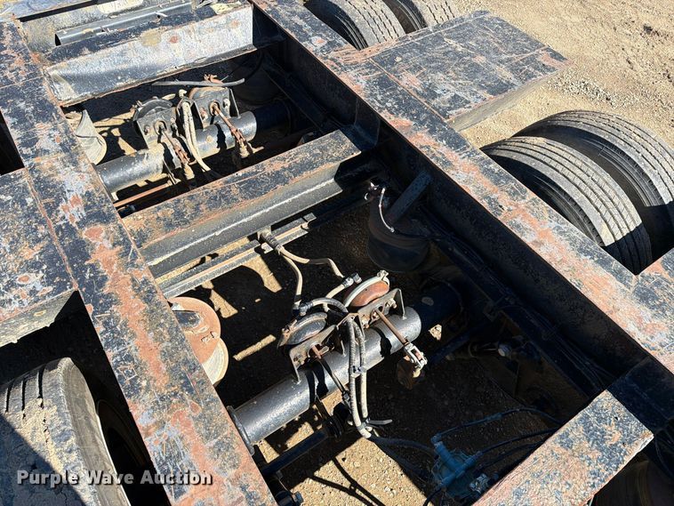 image for item EW1199 1994 Trail King Industries TK80HDG-483 lowboy equipment trailer