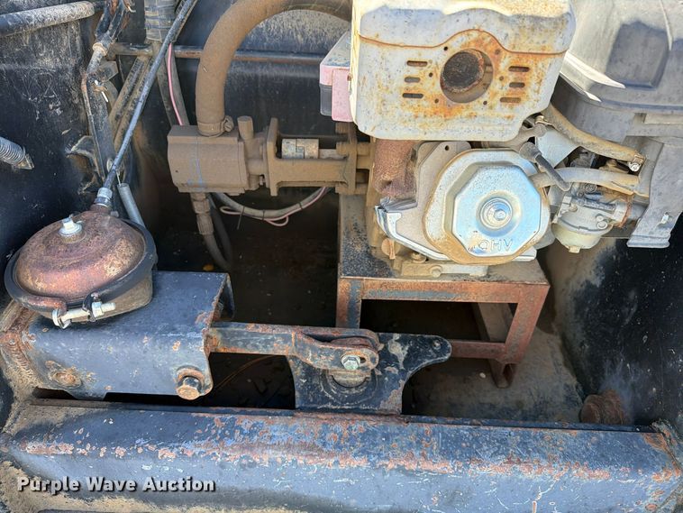 image for item EW1199 1994 Trail King Industries TK80HDG-483 lowboy equipment trailer