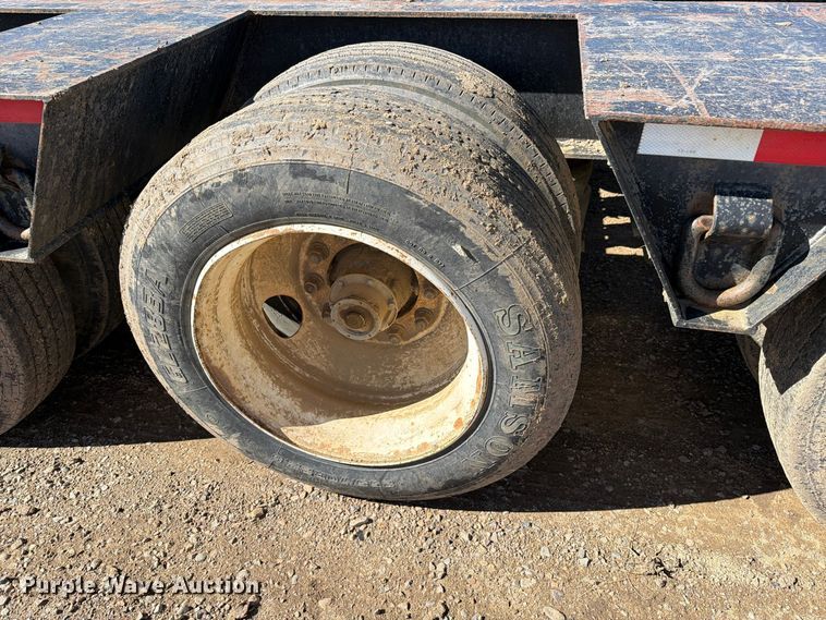 image for item EW1199 1994 Trail King Industries TK80HDG-483 lowboy equipment trailer