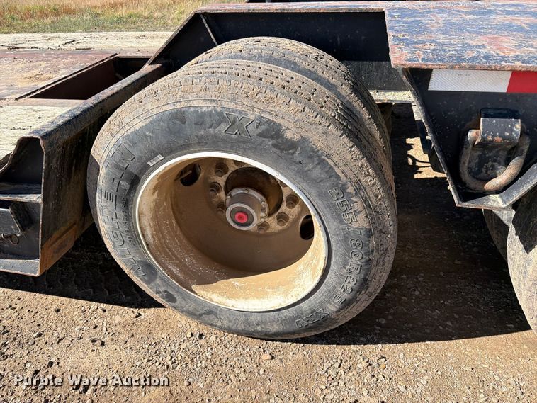 image for item EW1199 1994 Trail King Industries TK80HDG-483 lowboy equipment trailer