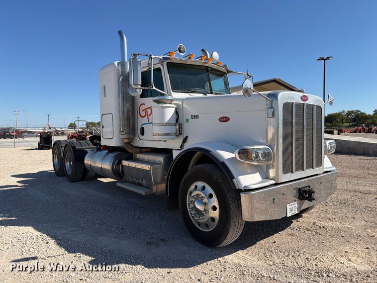 image for item EW7615 2013 Peterbilt 388 semi truck