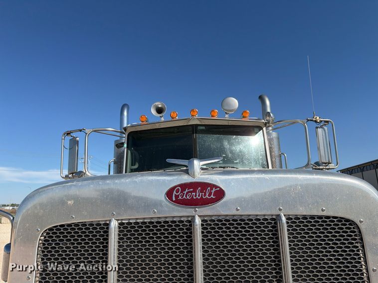 image for item EW7615 2013 Peterbilt 388 semi truck