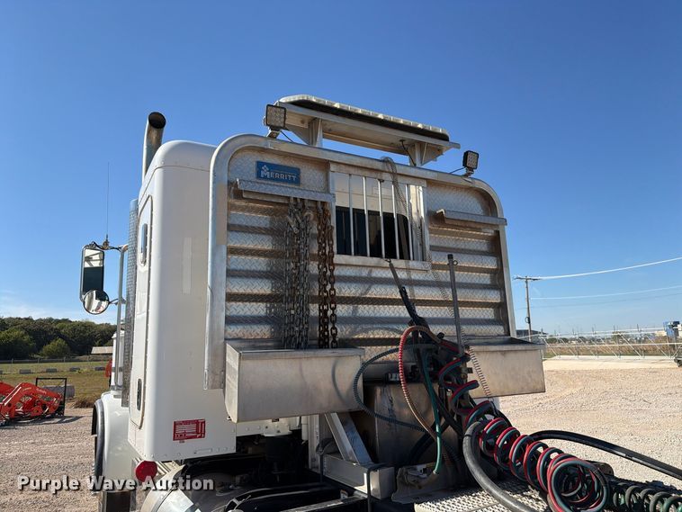 image for item EW7615 2013 Peterbilt 388 semi truck