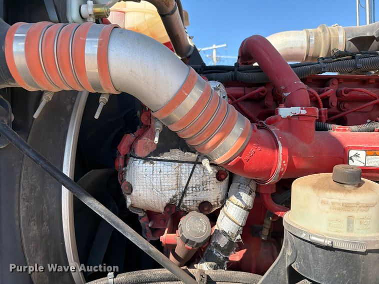 image for item EW7615 2013 Peterbilt 388 semi truck