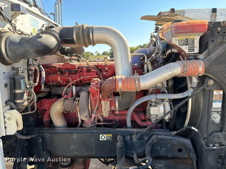 image for item EW7615 2013 Peterbilt 388 semi truck