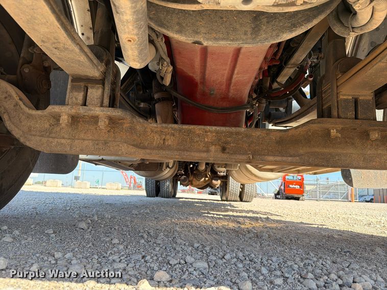 image for item EW7615 2013 Peterbilt 388 semi truck