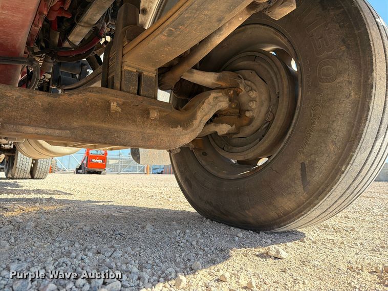 image for item EW7615 2013 Peterbilt 388 semi truck