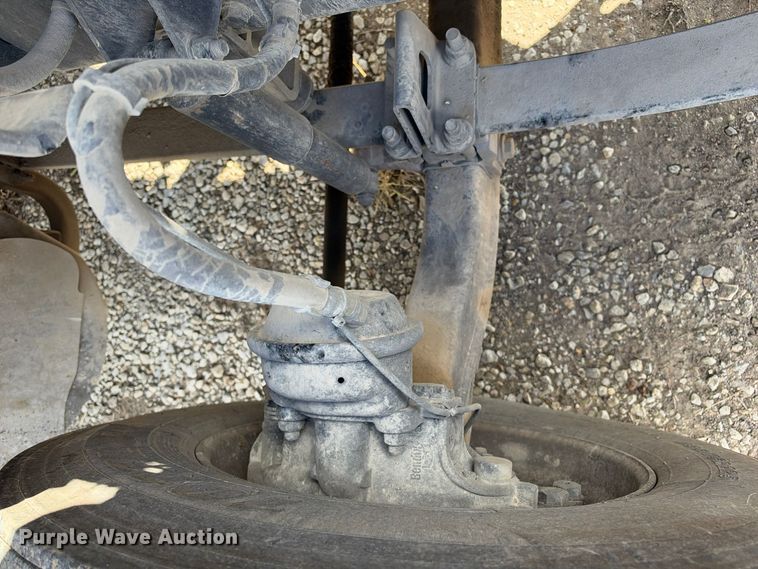 image for item EX1500 2019 Peterbilt 579 semi truck