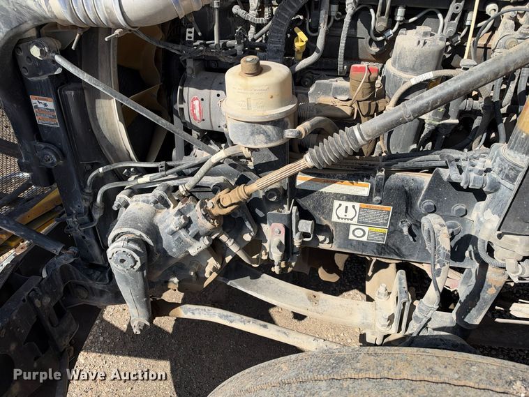 image for item EX1500 2019 Peterbilt 579 semi truck
