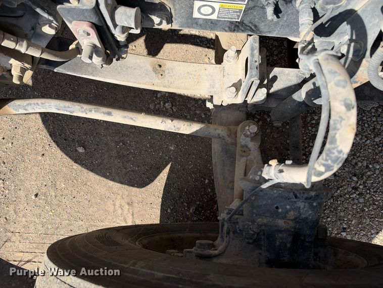 image for item EX1500 2019 Peterbilt 579 semi truck