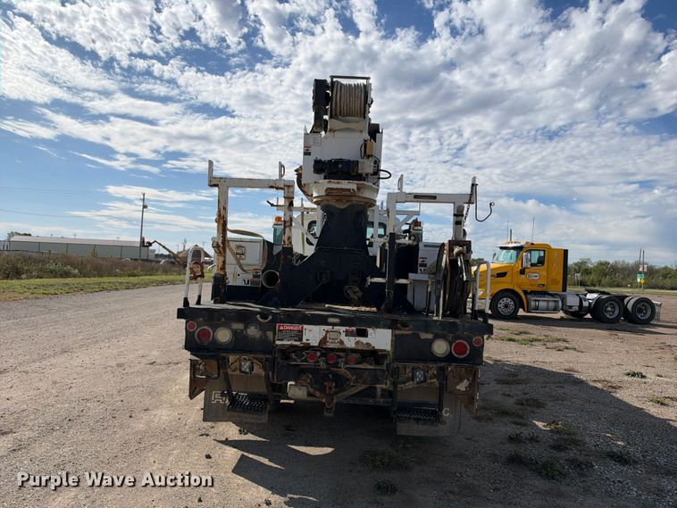 image for item EX1501 2015 International 4400 digger derrick truck