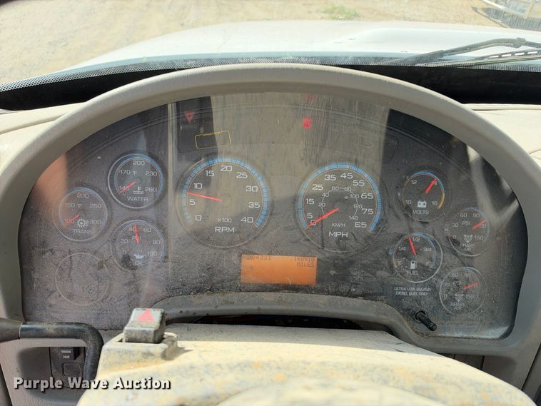 image for item EX1501 2015 International 4400 digger derrick truck