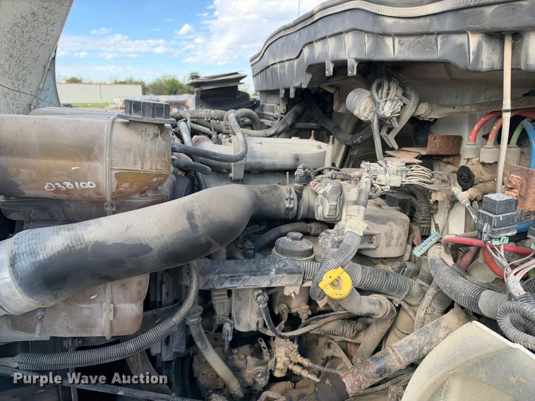 image for item EX1501 2015 International 4400 digger derrick truck