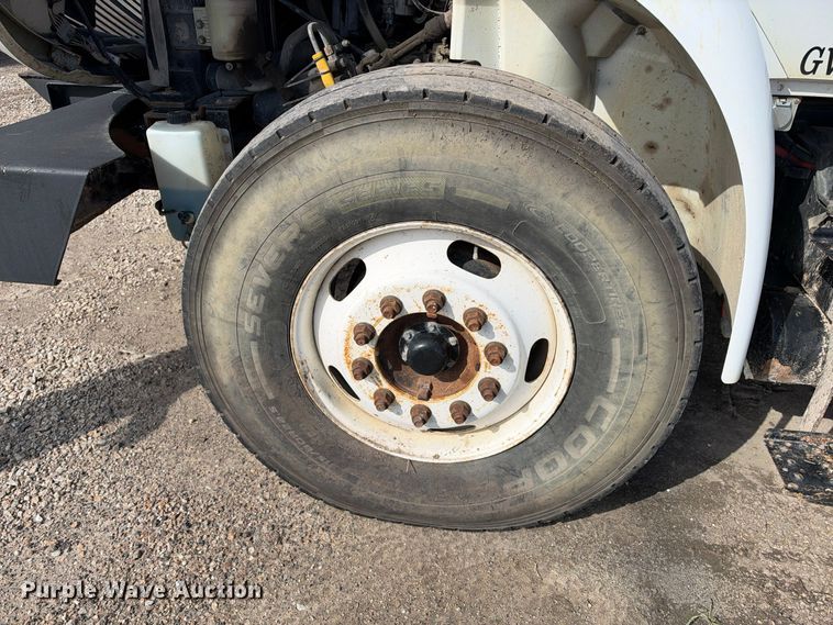 image for item EX1501 2015 International 4400 digger derrick truck