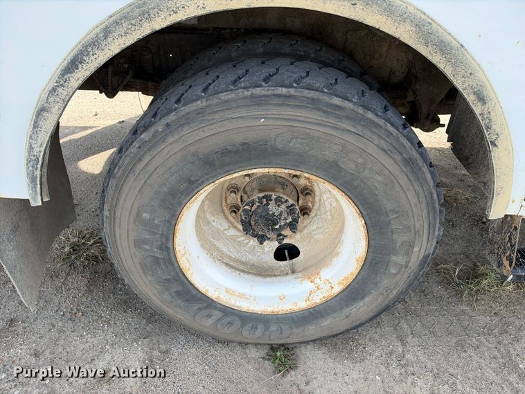 image for item EX1501 2015 International 4400 digger derrick truck