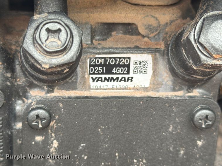 image for item FC0482 2018 Peterbilt 579 semi truck