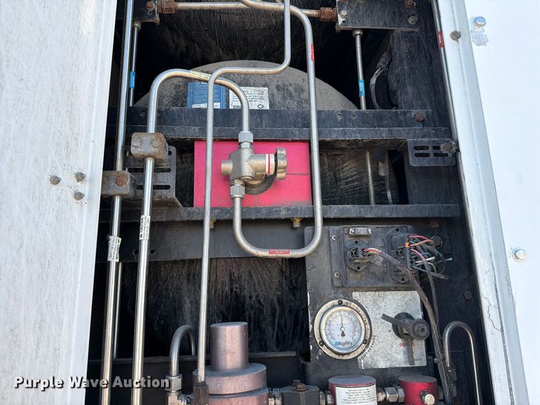 image for item FC3434 2021 Freightliner Cascadia semi truck