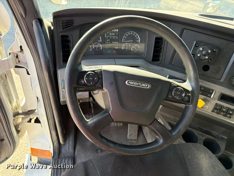 image for item FC3434 2021 Freightliner Cascadia semi truck