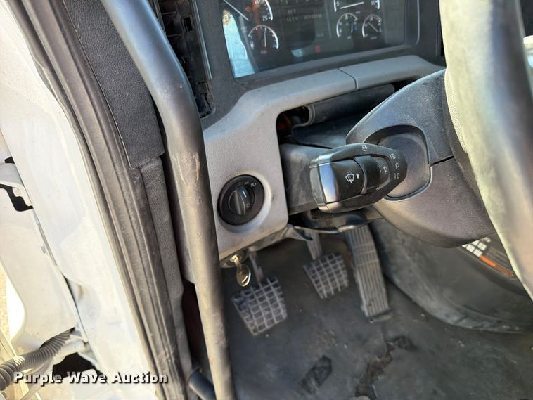 image for item FC3434 2021 Freightliner Cascadia semi truck