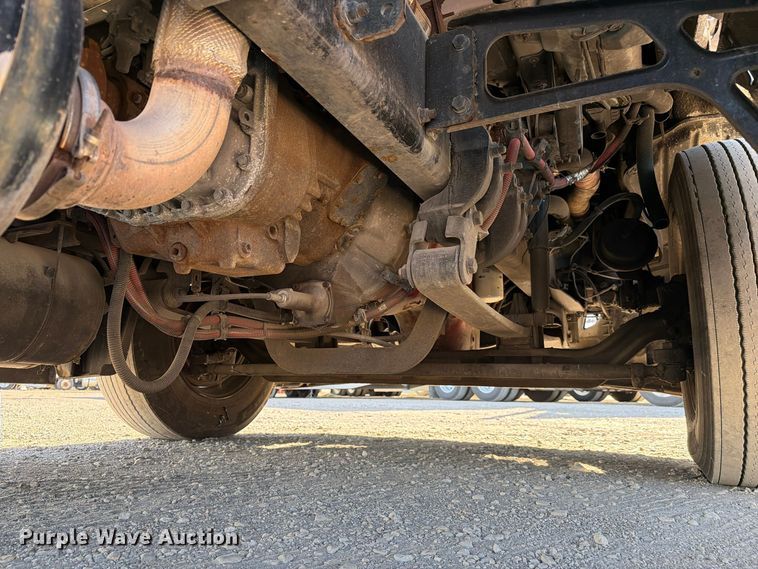 image for item FC3434 2021 Freightliner Cascadia semi truck