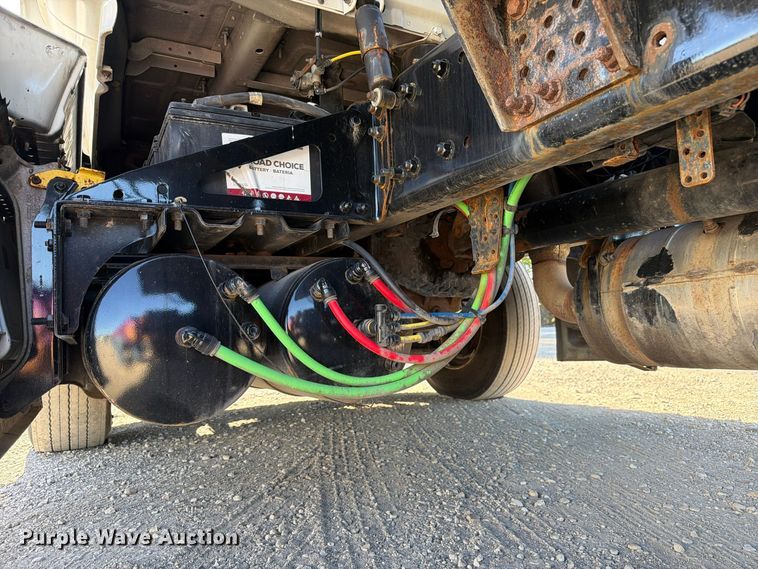image for item FC3434 2021 Freightliner Cascadia semi truck