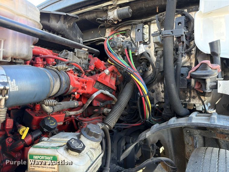 image for item FC3434 2021 Freightliner Cascadia semi truck