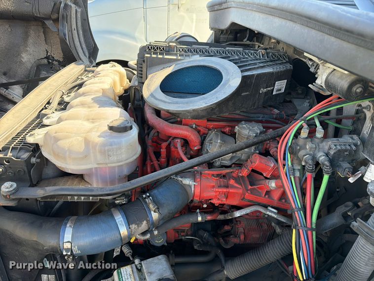 image for item FC3434 2021 Freightliner Cascadia semi truck