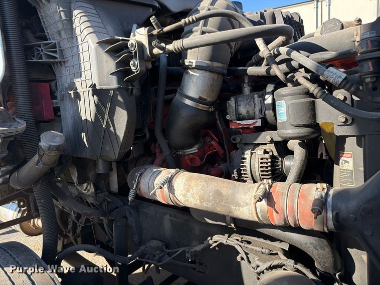 image for item FC3434 2021 Freightliner Cascadia semi truck