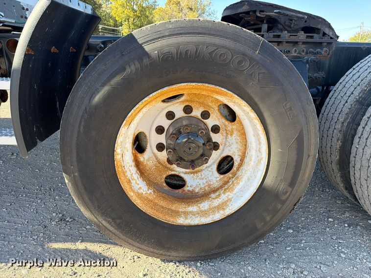 image for item FC3434 2021 Freightliner Cascadia semi truck