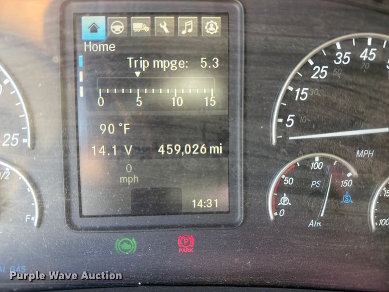 image for item FC3434 2021 Freightliner Cascadia semi truck