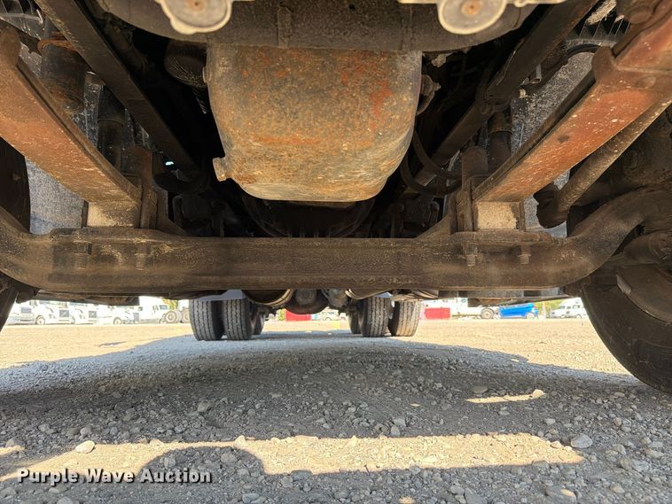 image for item FC3436 2015 Freightliner Columbia semi truck