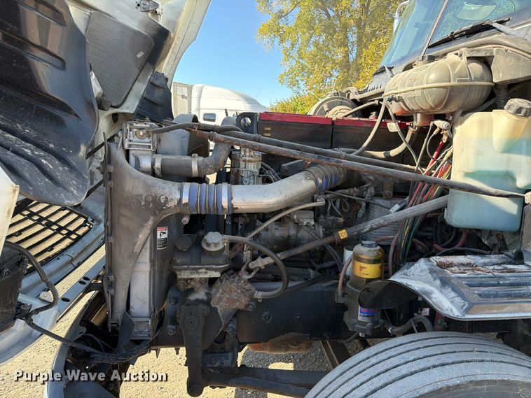 image for item FC3436 2015 Freightliner Columbia semi truck